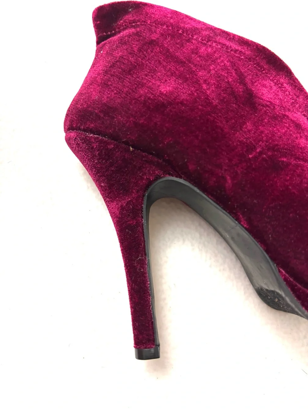 Apt. 9 Velvet Burgundy Wine Vampy Victorian High-Heel Ankle Button‎ Booties (6)